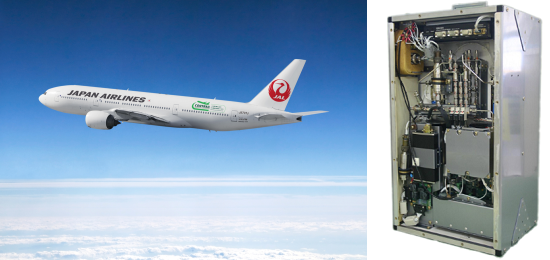日本航空のCONTRAILロゴ特別塗装機（左）とCO2濃度連続測定装置（CME）の画像